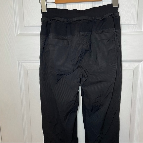 LULULEMON Dance Studio Crop *25" Black 4 - Picture 4 of 6